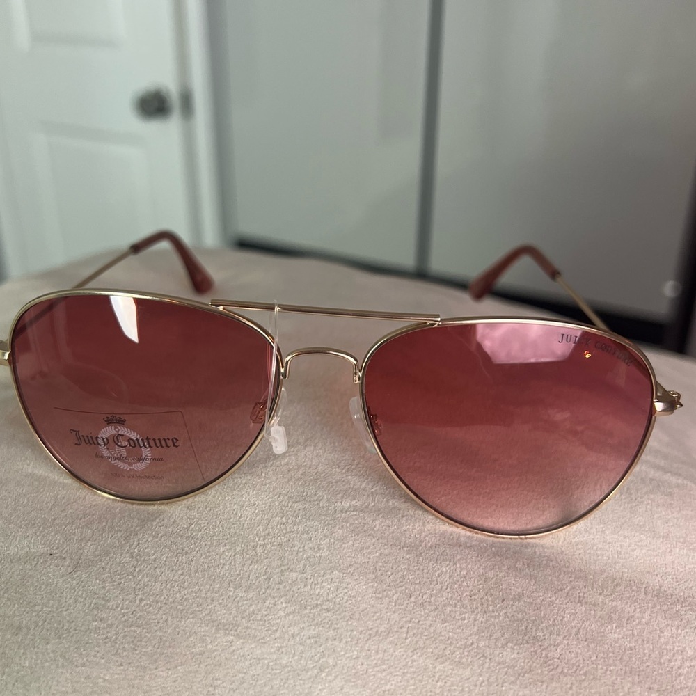 NWOT Juicy Couture Pink Lens With Gold Accent Heart - Picture 5 of 10